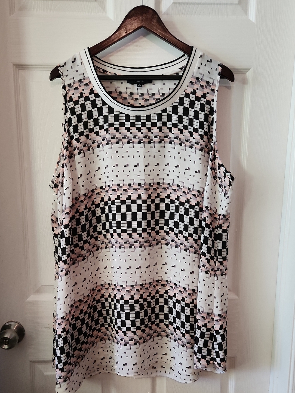 Michel Studio Black and Light Pink Geometric Tank Sz 20
